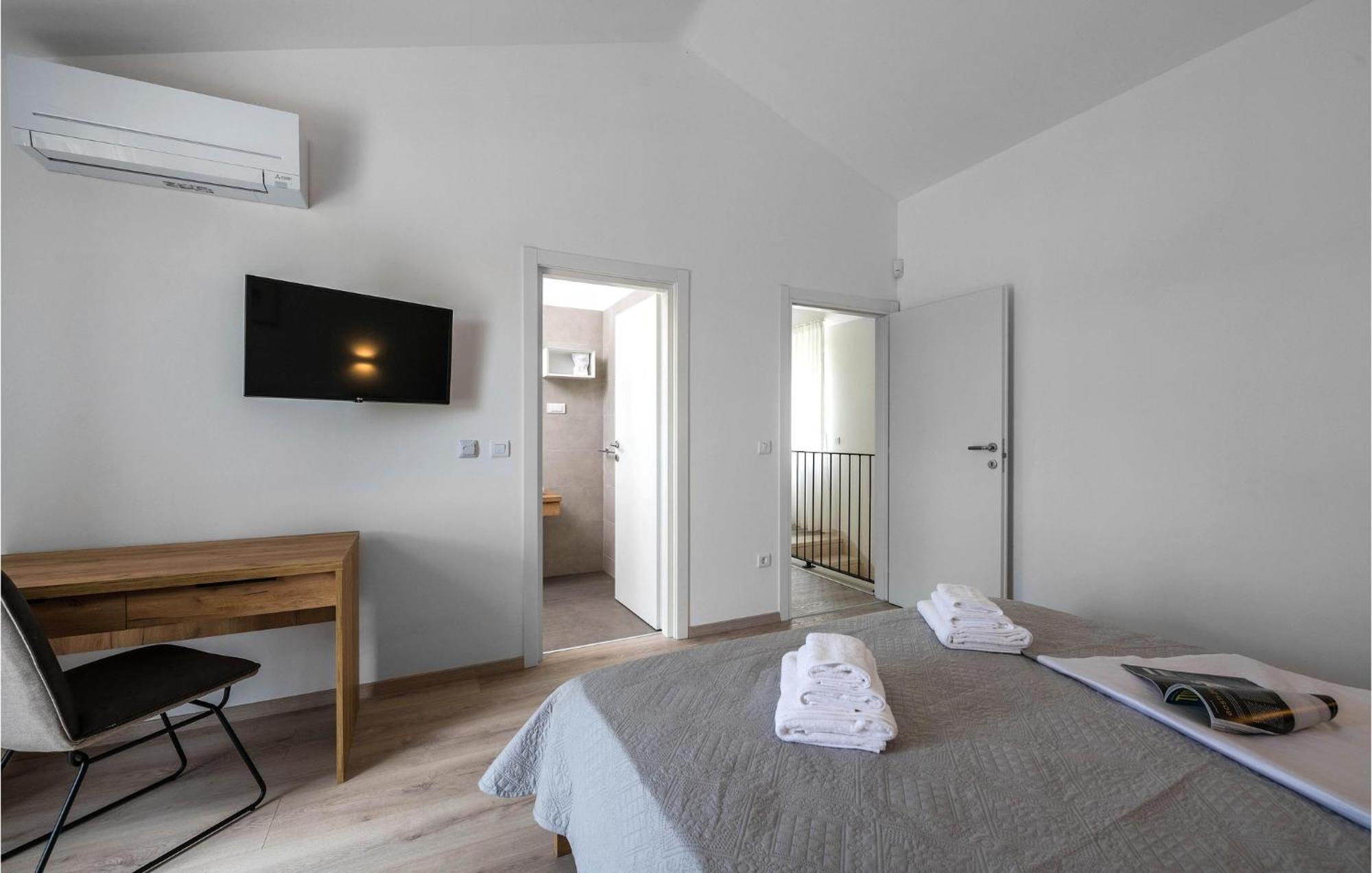 Stunning Home In Barban With Wifi Kültér fotó