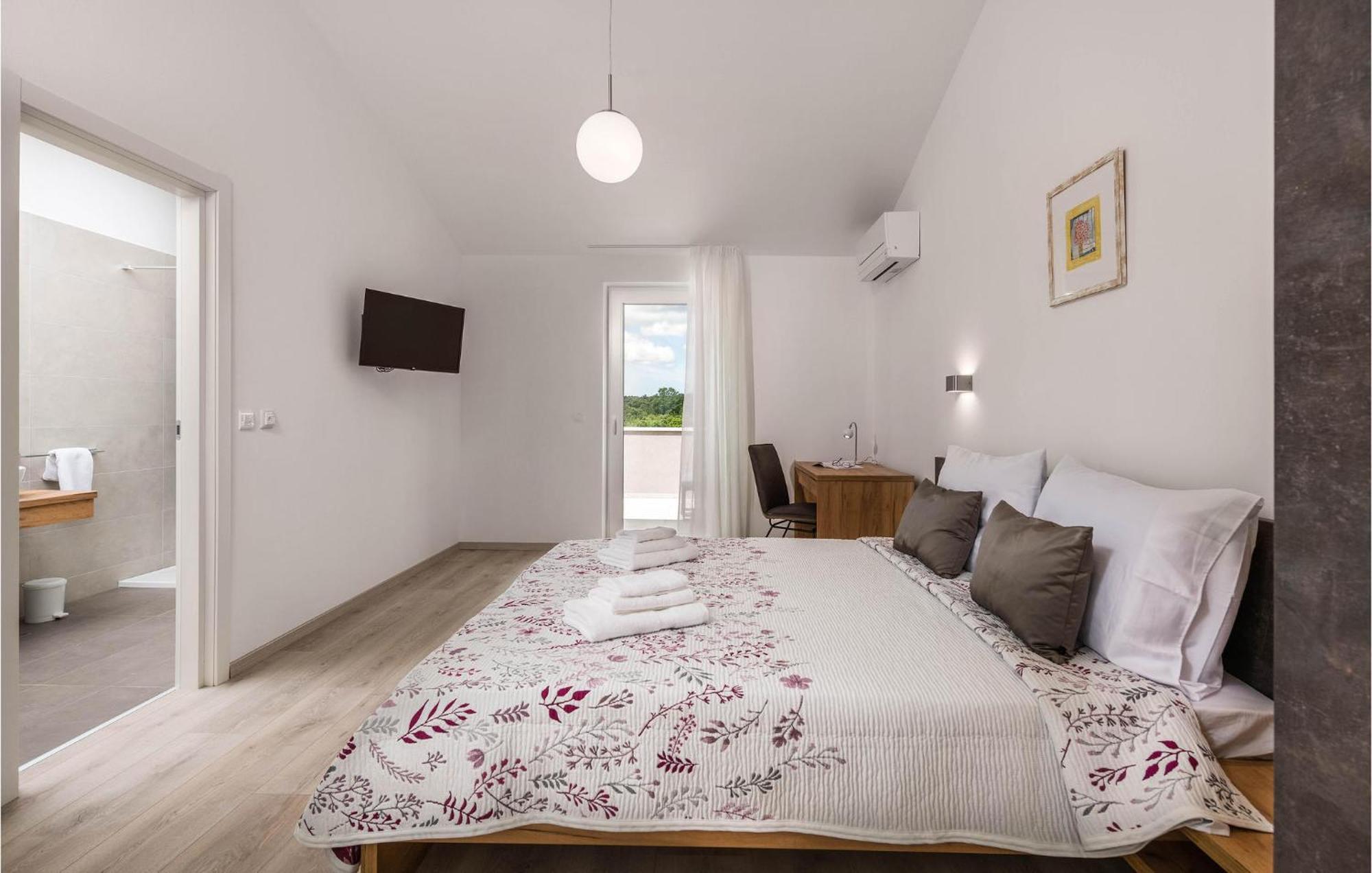 Stunning Home In Barban With Wifi Kültér fotó